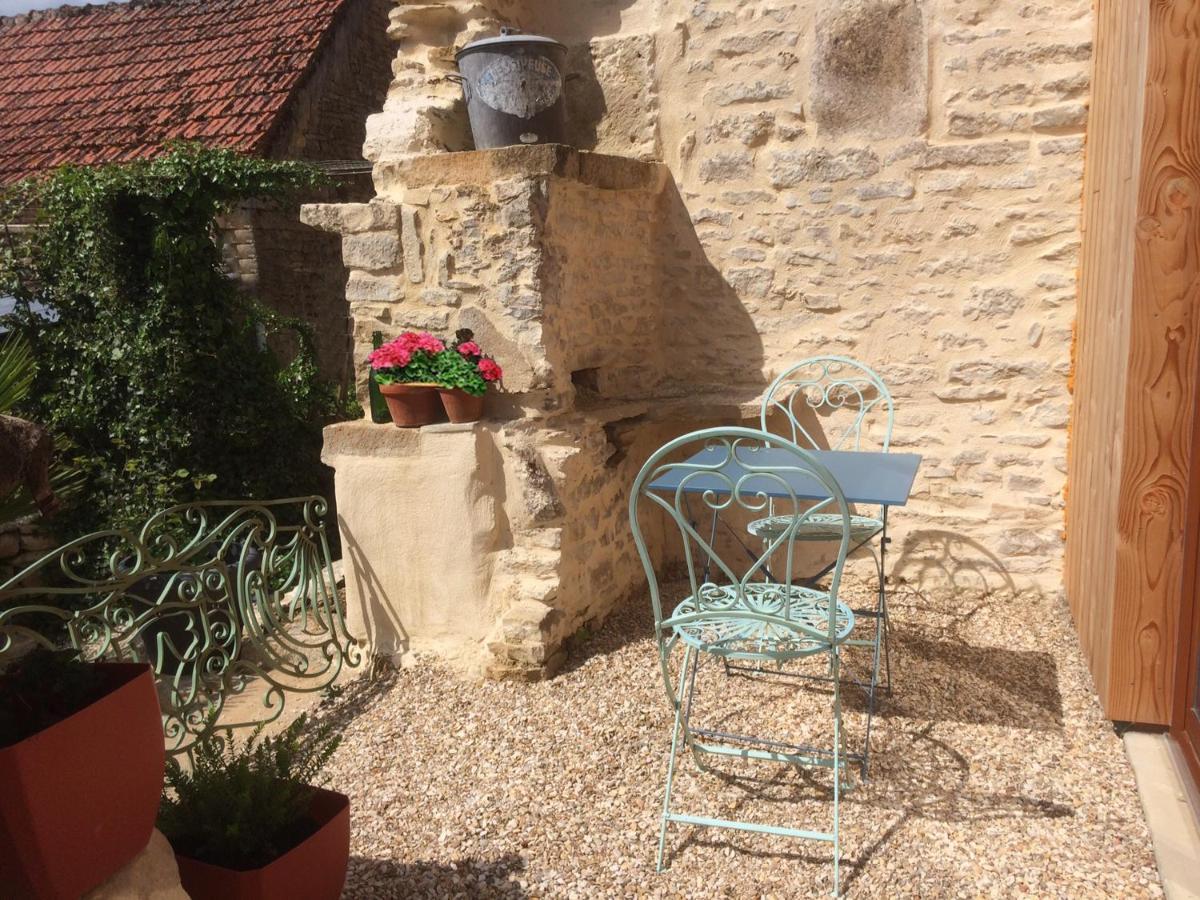 Au Cheval Bleu Bed and Breakfast Fontenay-près-Vézelay Εξωτερικό φωτογραφία